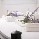 Apanomeria Boutique