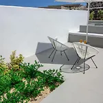 Apanomeria Boutique 4*