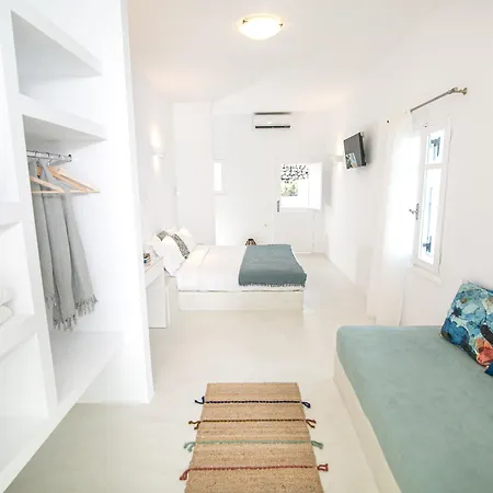 Apanomeria Boutique Oia (Santorini)