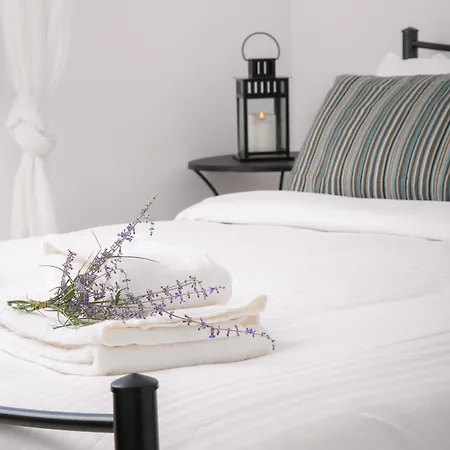 Apanomeria Boutique Oia