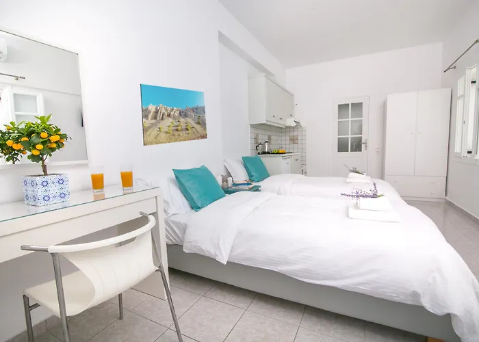 Apanomeria Boutique Aparthotel 4*