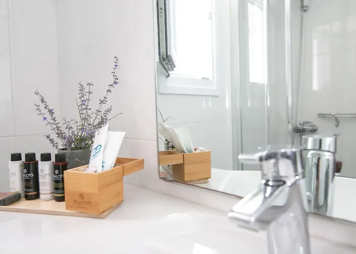 Apanomeria Boutique 4*